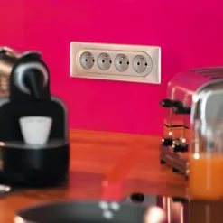 4 prises 2 P+T Céliane titane-Legrand Hot