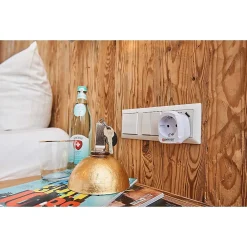 Adaptateur de voyage Prise Europe vers Angleterre-Skross Clearance