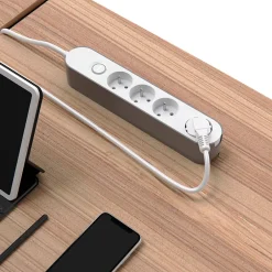 Bloc multiprise 4 ports blanc et gris^Jacobsen