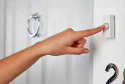 Bouton de sonnette filaire lumineux blanc^Blyss Clearance