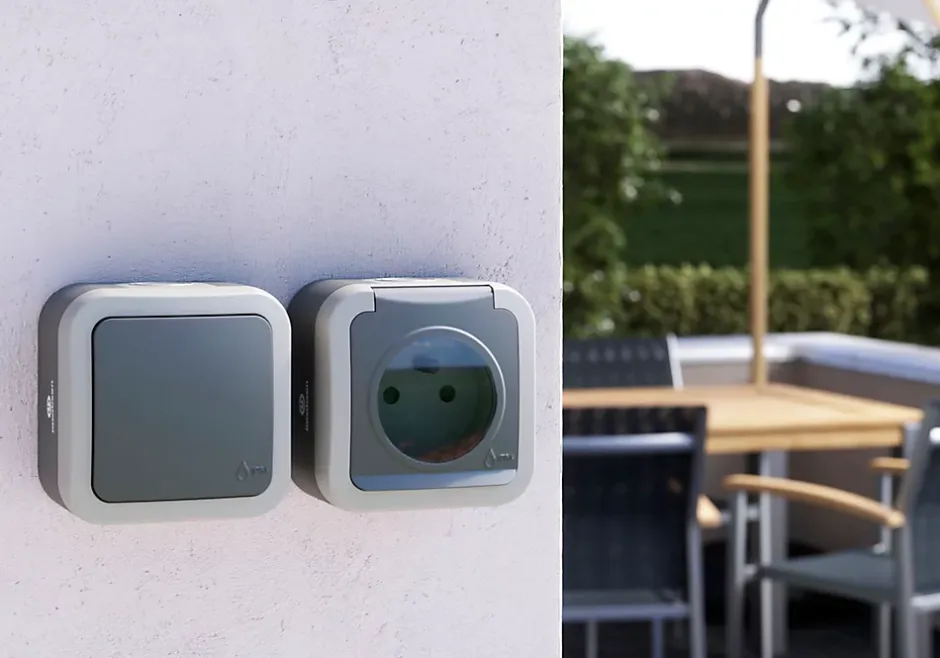 Bouton poussoir étanche en saillie Malinn gris complet-Jacobsen Best