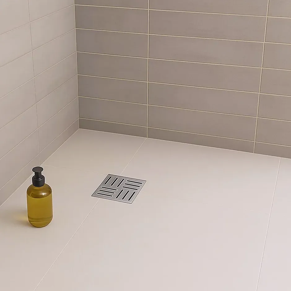 Caniveau de douche carré motif quadrillé DOMEO 12 x 12 cm siphon anti-odeurs, drainage 36l/min, h. réglable-Saniverre