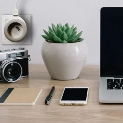 Chargeur prise 16A avec port USB Bewatt gris^Watt & Co