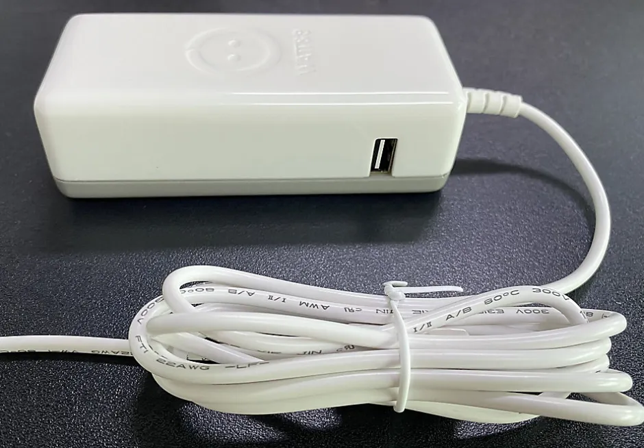 Chargeur universel 3000 mA^Watt & Co Outlet