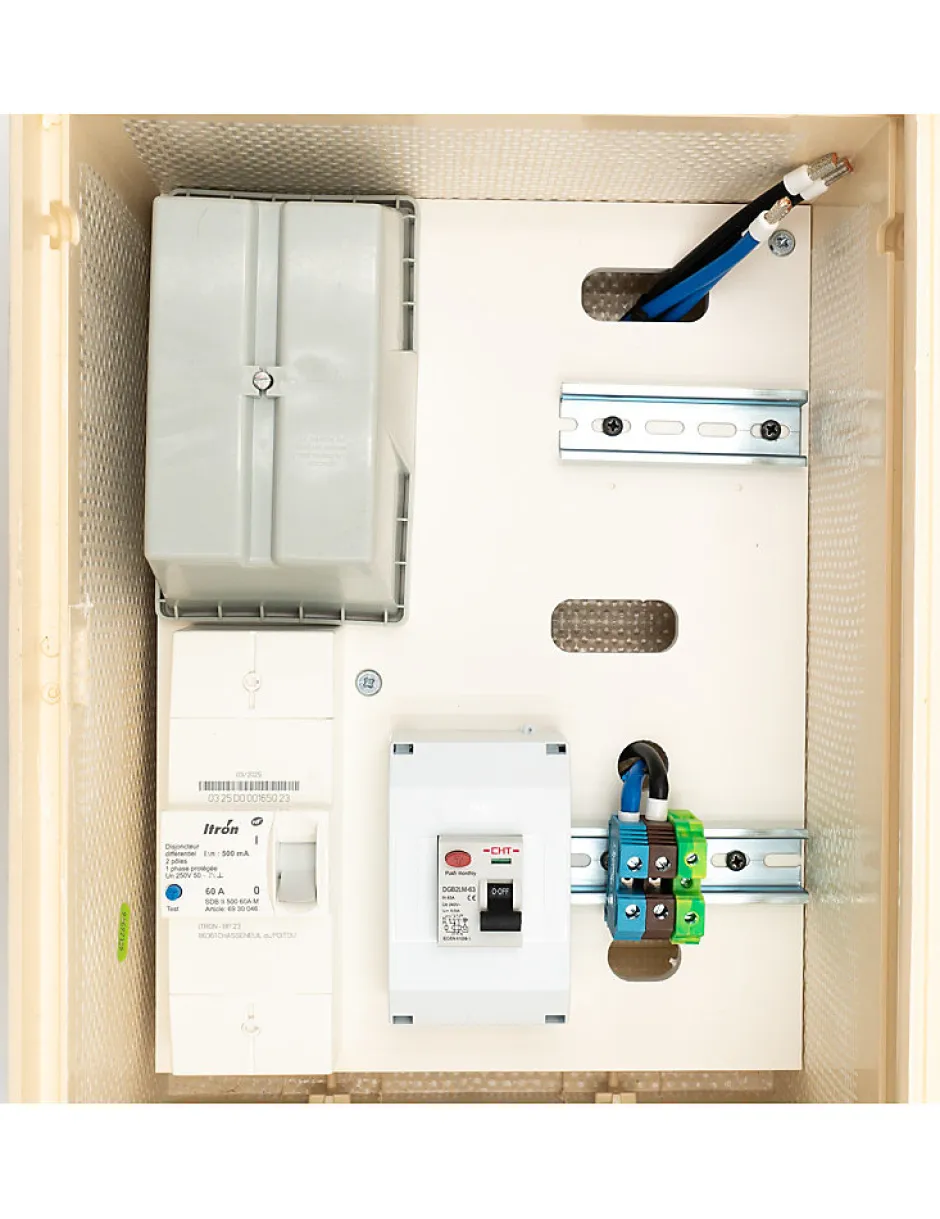 Coffret Complet 15 Mètres 12 Kw "aerien" Avec Bornier Ip2x^Carré Rouge Outlet