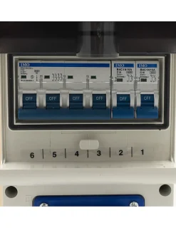 Coffret Triphasé 18/36 Kws Avec Prises^Carré Rouge New