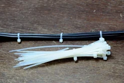 Colliers de fixation en nylon. Blancs. 2,5x200 - 100pces^Velamp Discount