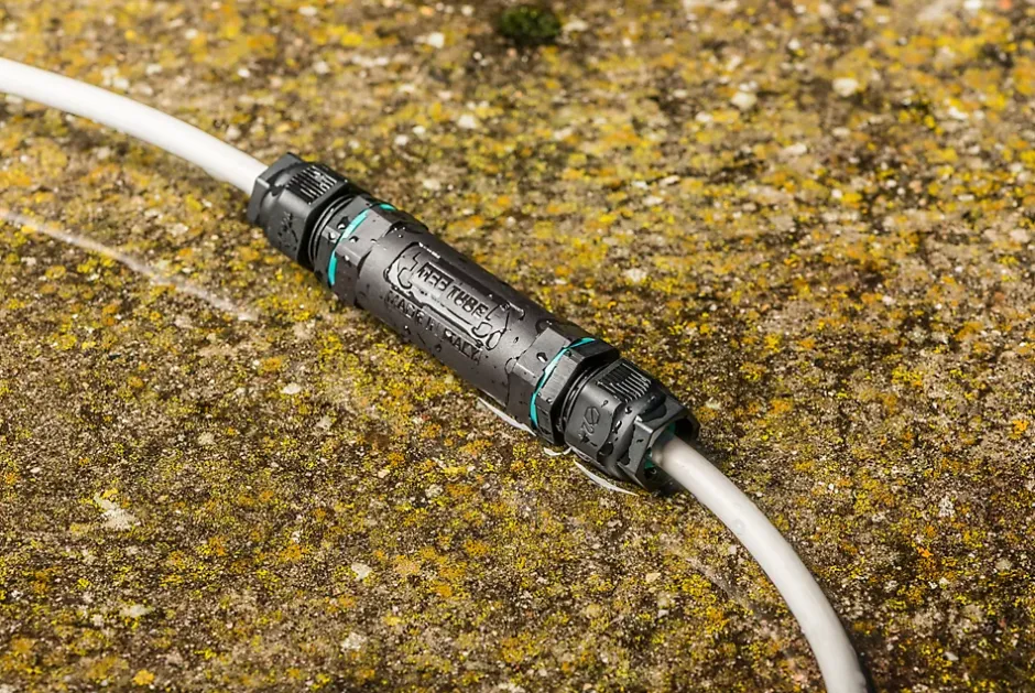 Connecteur droit tube 3 pôles IP68 noir^Diall Clearance