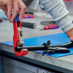 Coupe tube acier inoxydable Ø35 mm rouge et bleu^Knipex Best