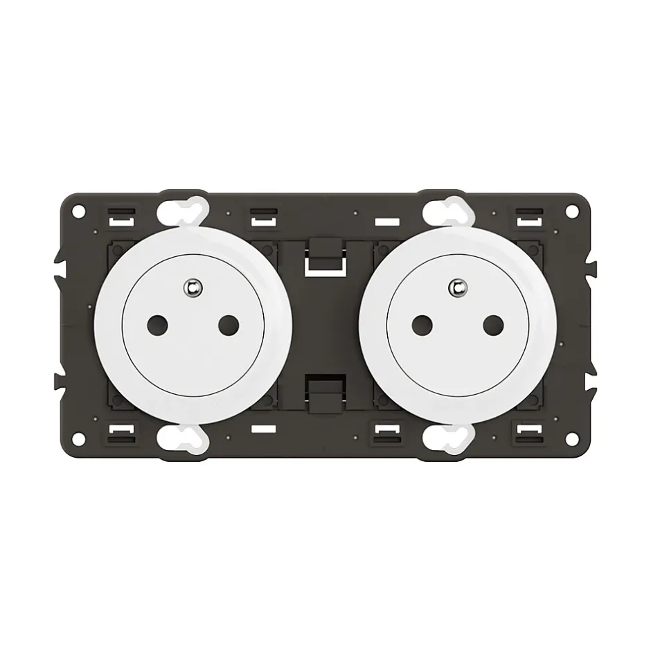 Double prise de courant avec terre Céliane précablée blanc-Legrand Best
