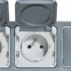 Double prise 2P+T + obturateur saillie Plexo gris^Legrand New
