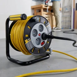 Enrouleur de bricolage HO5VVF 3G1.5mm² 25m^Diall Clearance