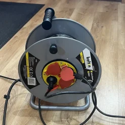 Enrouleur électrique 4 prises 16 A - IP20 - câble H05VV-F 3G 2,5 mm² 50 m^Monmobilierdesign Online