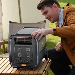 F2400 et B2400 - Solution d Energie Portable Evolutive pour Maison Voyage et Chantier-Runhood Online