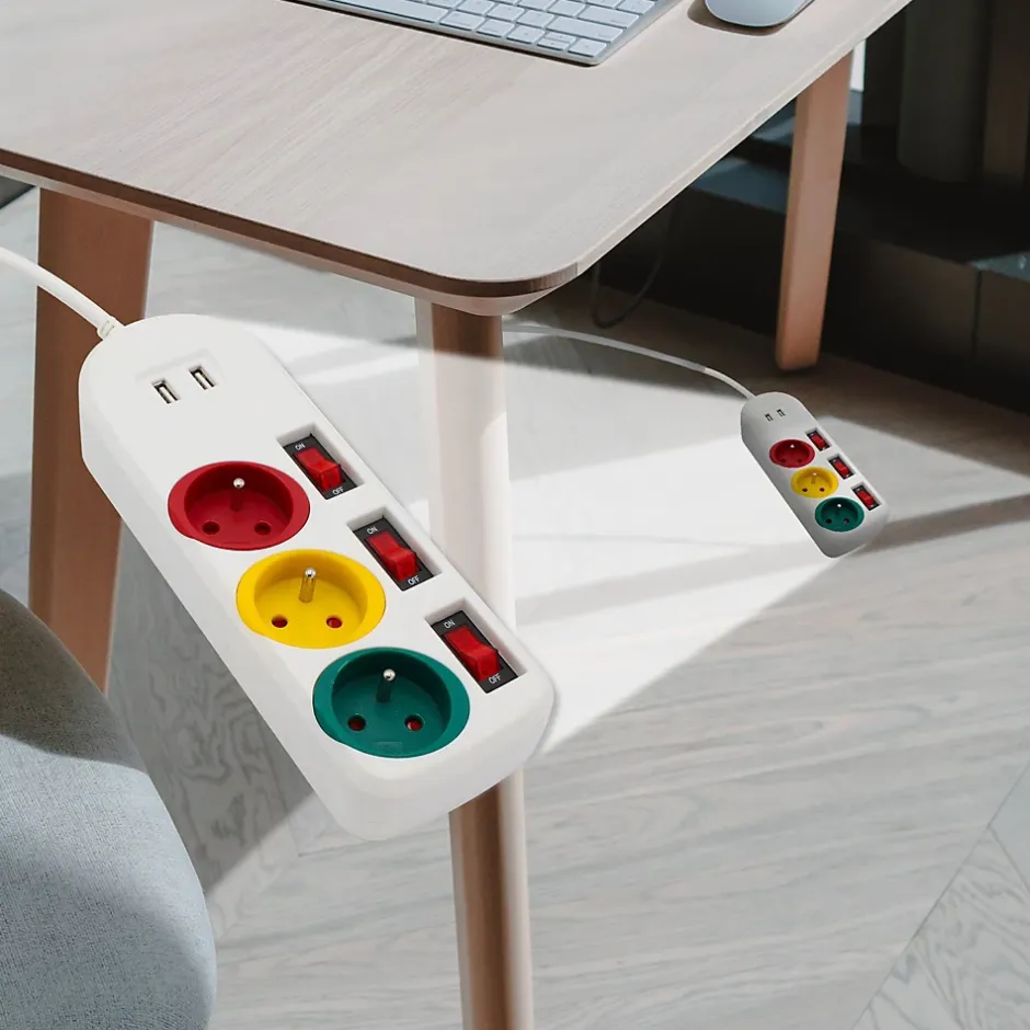 - Multiprise Trio Color - 3 prises avec interrupteurs + 2 ports USB - Câble 1,8 m - 3680W - ABS robuste^Fishtec Discount