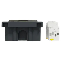 Kit Mureva EVlink - Protection + Prise courant 2P+T renforcée VE IP66 IK08 Gris-Schneider Electric New