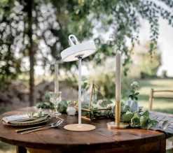 Lampe de table LED à accu magnétique pour l'extérieur et l'intérieur, en métal et plastique blanc, hauteur 36 cm-Näve