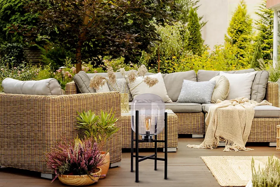 Lampe LED sur socle 'LORA' hauteur 58 cm, en métal et verre, en métal noir et verre clair, pour l'intérieur et l'extérieur^Näve Outlet