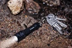 Lampe torche porte-clé indestructible 12 lumens-Varta Best