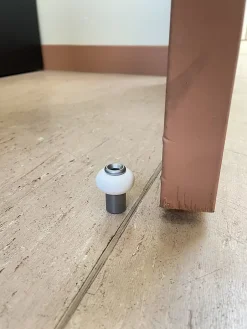 Lot de 2 butoirs acier gris et bague amortisseur blanche. Diamètre 30mm & hauteur 37mm. MADE IN FRANCE^Civic Industrie Outlet