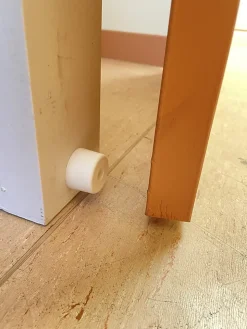 Lot de 2 butoirs de sol Maxigom MADE IN FRANCE en élastomère blanc. Diamètre 40mm et hauteur 25mm.-Civic Industrie Online