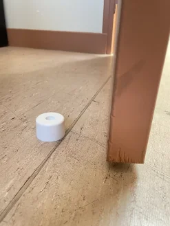 Lot de 2 butoirs de sol Maxigom MADE IN FRANCE en élastomère blanc. Diamètre 40mm et hauteur 25mm.-Civic Industrie Online