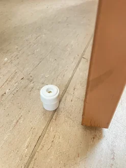 Lot de 2 butoirs de sol Tougom MADE IN FRANCE en élastomère blanc. Diamètre 36mm et hauteur 32mm.^Civic Industrie