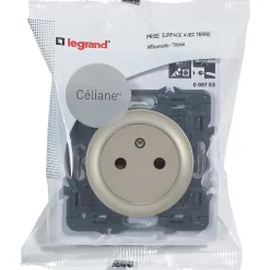 Mécanisme de prise de courant avec terre affleurante Céliane 16A titane^Legrand Sale