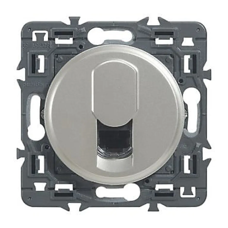 Mécanisme de prise RJ 45 inFormatique-téléphone Céliane titane-Legrand Sale