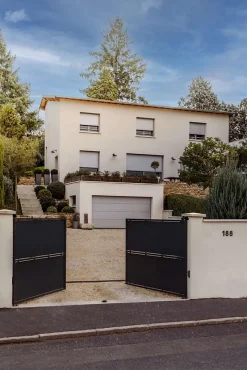 Motorisation de portail battant à vérins Exavia Flash-Somfy New