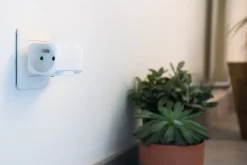 Multiprise triplite 2x16A + 1x6A latérale -^Zenitech Discount