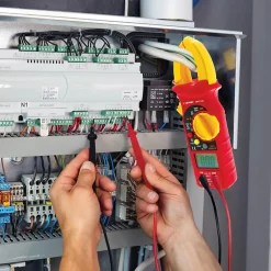 Pince ampèremétrique 7 fonctions. Ecran rétroéclairé^Velamp Discount