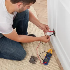 Pince ampèremétrique MS2009A CAT III 600 A - 600 V l.35 x P.78 x H.218 mm^Diall