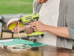 Pistolet à colle RGLU18 ( sans batterie)^Ryobi Hot