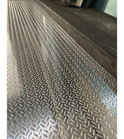 Plaque Aluminium Grain de riz, ép. 1/2mm, Hauteur 45cm x Largeur 20cm^Alucouleur