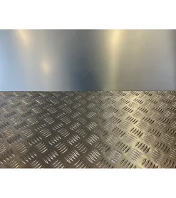 Plaque Aluminium Strié, ép. 2/3mm, Hauteur 15cm x Largeur 140cm^Alucouleur Sale