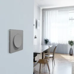 Plaque de finition 1 poste Odace Touch S530802 coloris aluminium l.85 x P.10 x H.85 mm^Schneider Electric Online