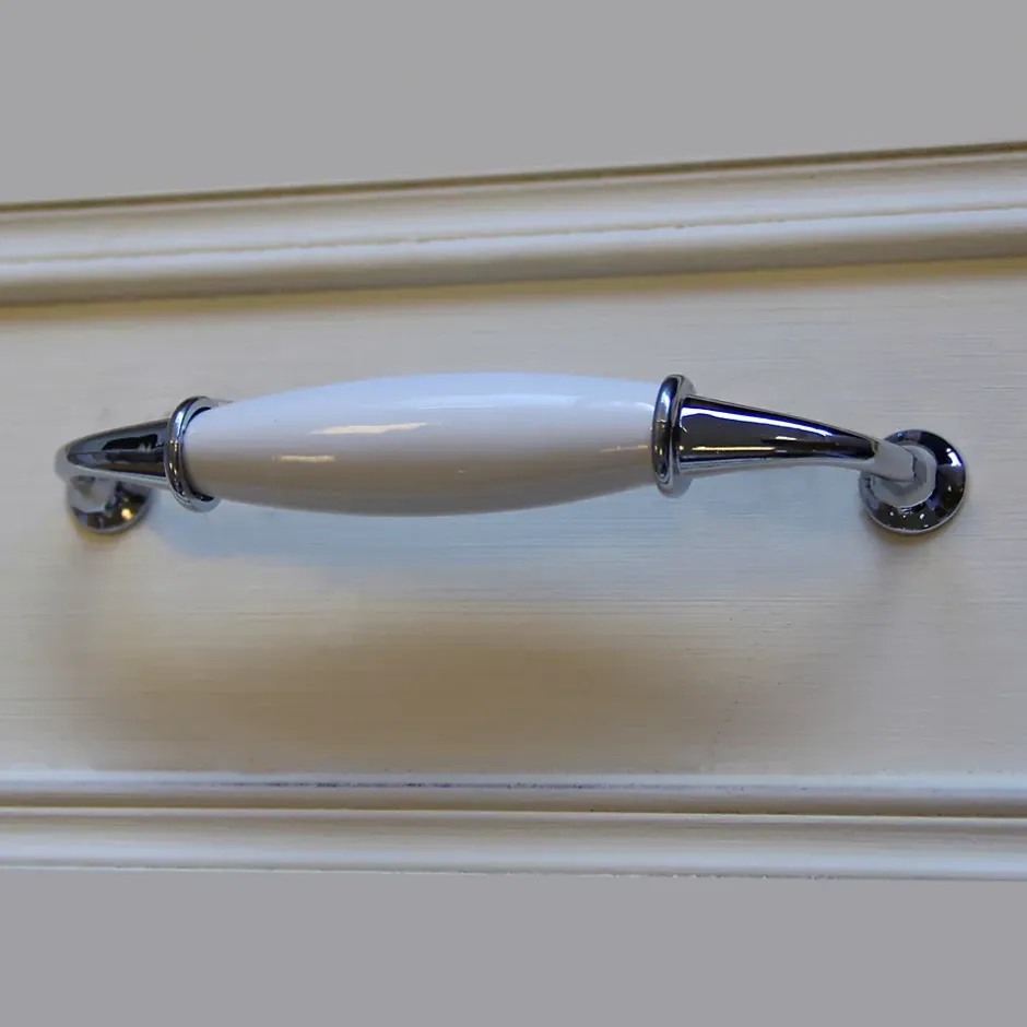 Poignée de meuble nœud Porcelaine Vras chrome brillant l.14.2cm x h.2cm x p.3.7cm^GoodHome New