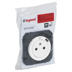 Prise 2 pôles + terre + Prise USB-C Dooxie blanc carrée-Legrand Sale
