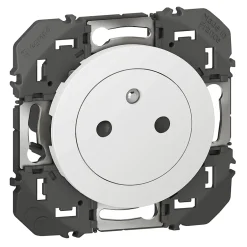 Prise avec terre affleurante Dooxie blanc carrée-Legrand Discount