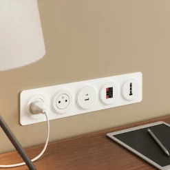 Prise avec terre affleurante en saillie Espen blanc composable-Jacobsen Best