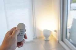 Prise connectée + télécommande DiO Connect- Hot