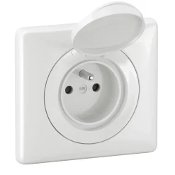 Prise de courant avec terre Céliane IP44 complet blanc-Legrand Outlet