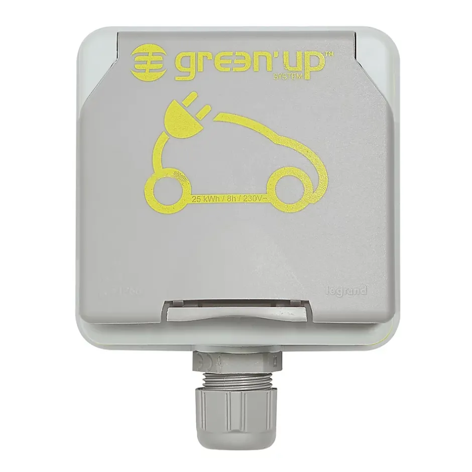 Prise de courant étanche Green'up pour véhicule électrique + patère de sécurité^Legrand Sale