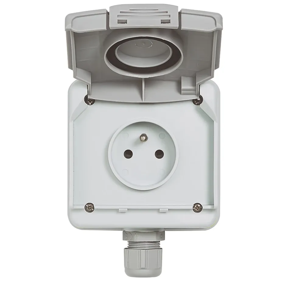 Prise de courant étanche Green'up pour véhicule électrique + patère de sécurité^Legrand Sale