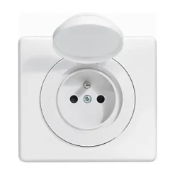 Prise de courant étanche Céliane^Legrand Discount