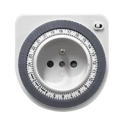 Prise programmable journalière Blanc-Otio Clearance