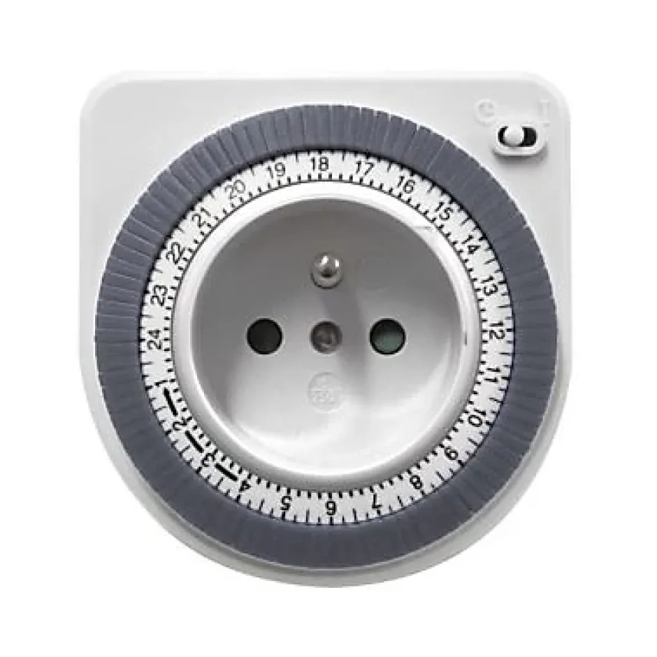Prise programmable journalière Blanc-Otio Clearance