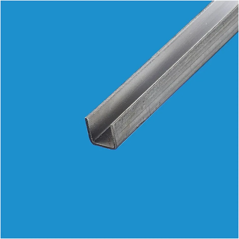 Profilé acier en U 30 x 30 x 30 mm ep 2 mm, 3 metres -^Comment Fer Sale