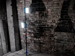 Projecteur de chantier double sur pied 2000 lumens^Erbauer Discount